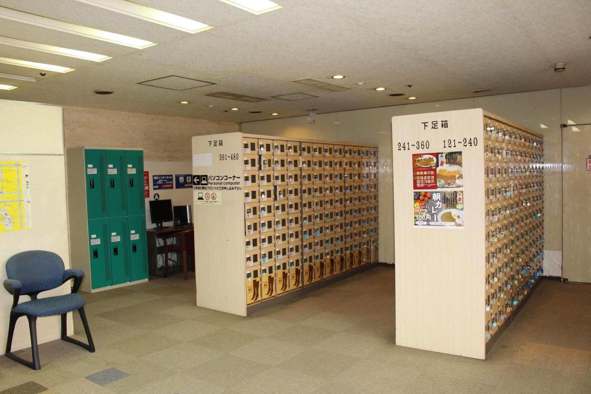 Capsule Hotel Asahi Plaza Shinsaibashi Osaka Exteriör bild