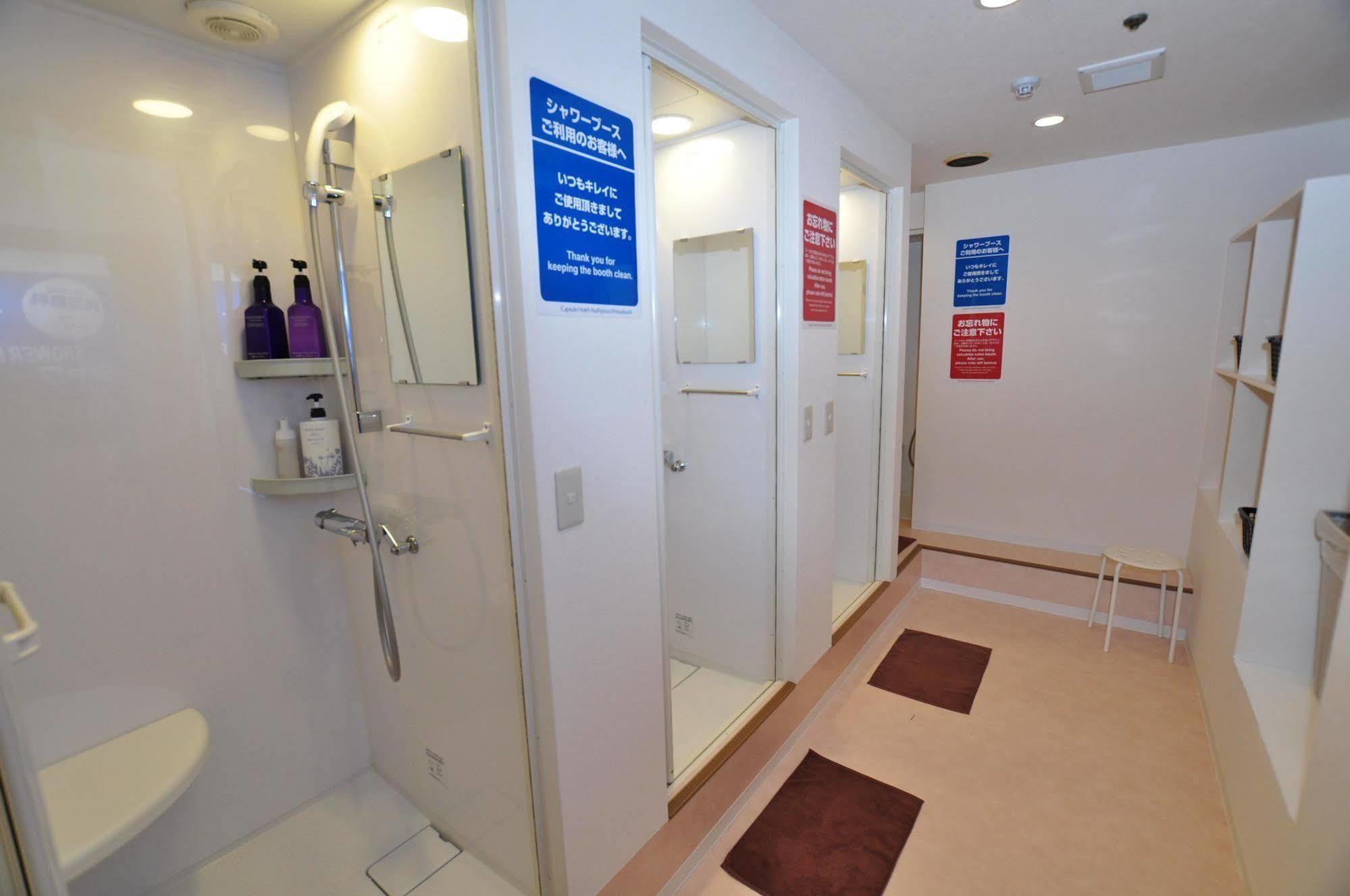 Capsule Hotel Asahi Plaza Shinsaibashi Osaka Exteriör bild