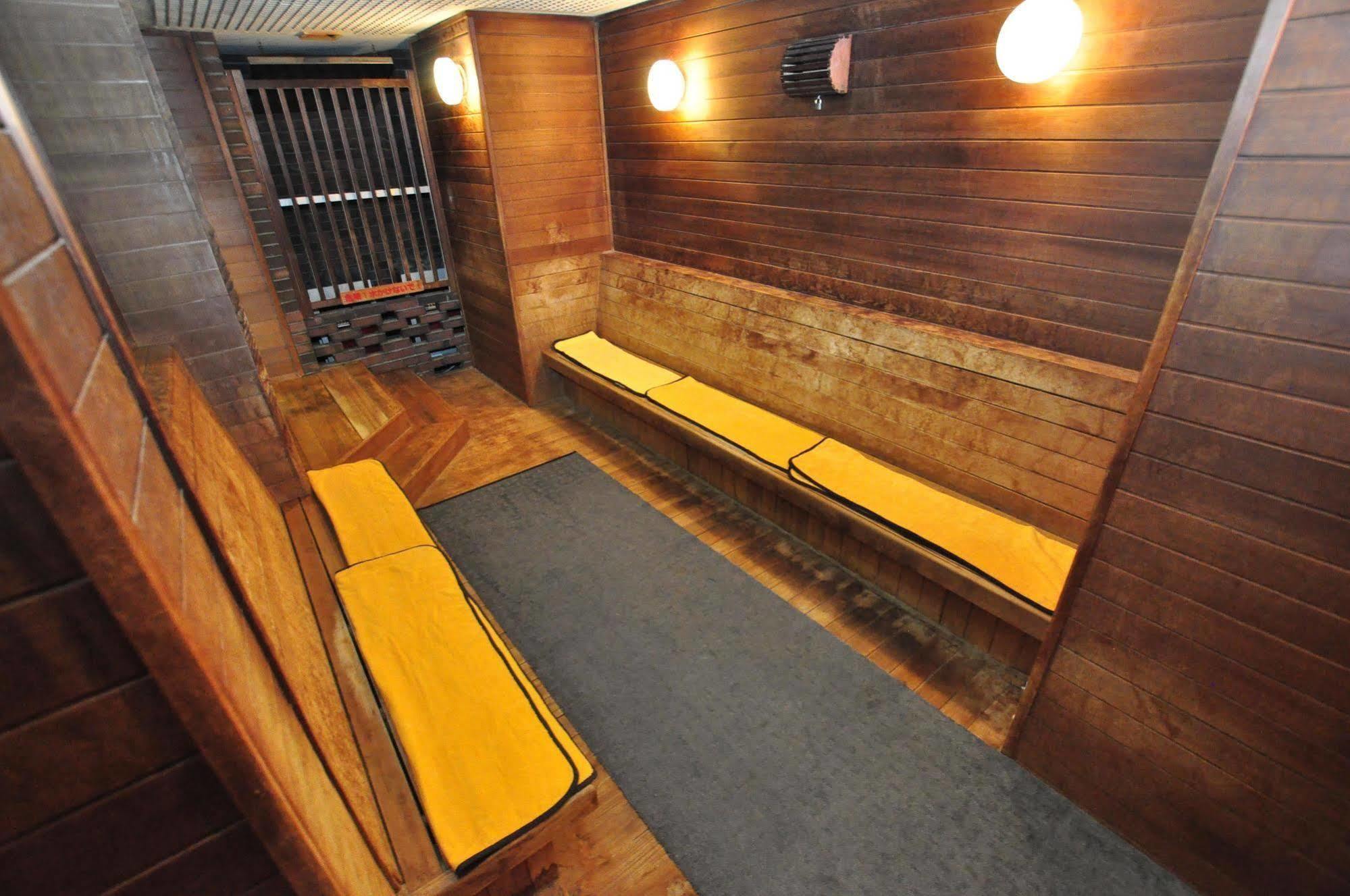 Capsule Hotel Asahi Plaza Shinsaibashi Osaka Exteriör bild