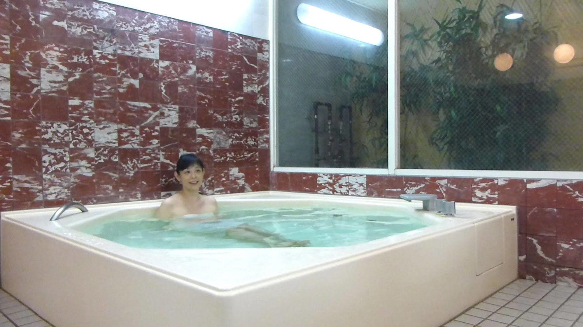 Capsule Hotel Asahi Plaza Shinsaibashi Osaka Exteriör bild