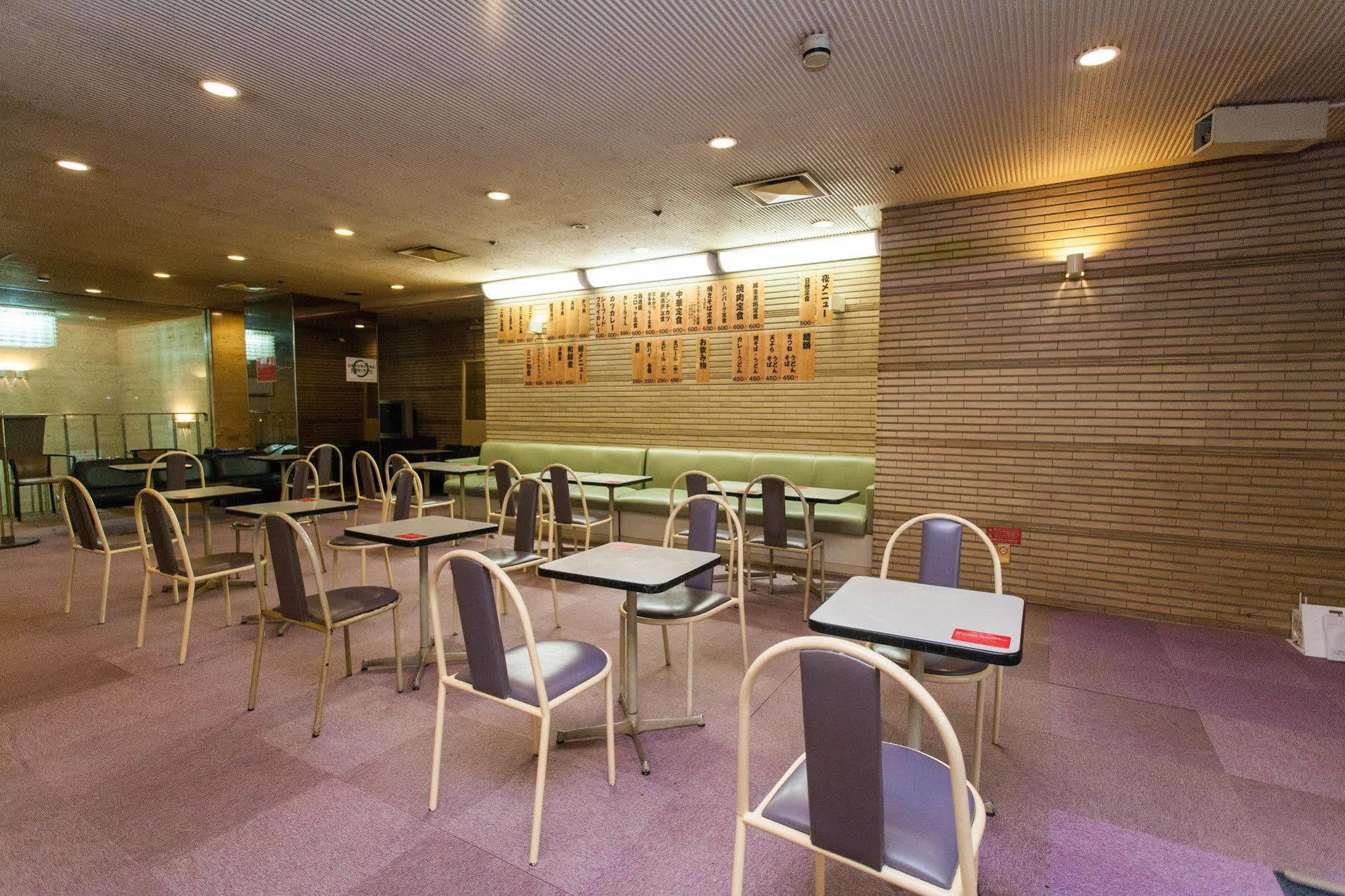 Capsule Hotel Asahi Plaza Shinsaibashi Osaka Exteriör bild