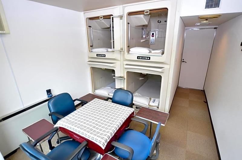 Capsule Hotel Asahi Plaza Shinsaibashi Osaka Exteriör bild